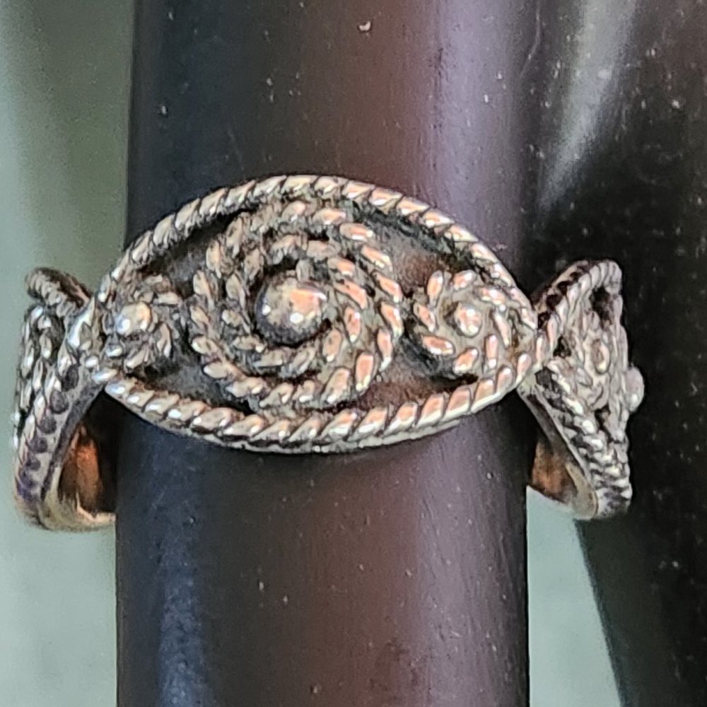 Vintage sterling silver band ring